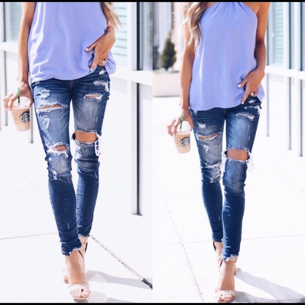 Distressed Frayed Ankle Jeans